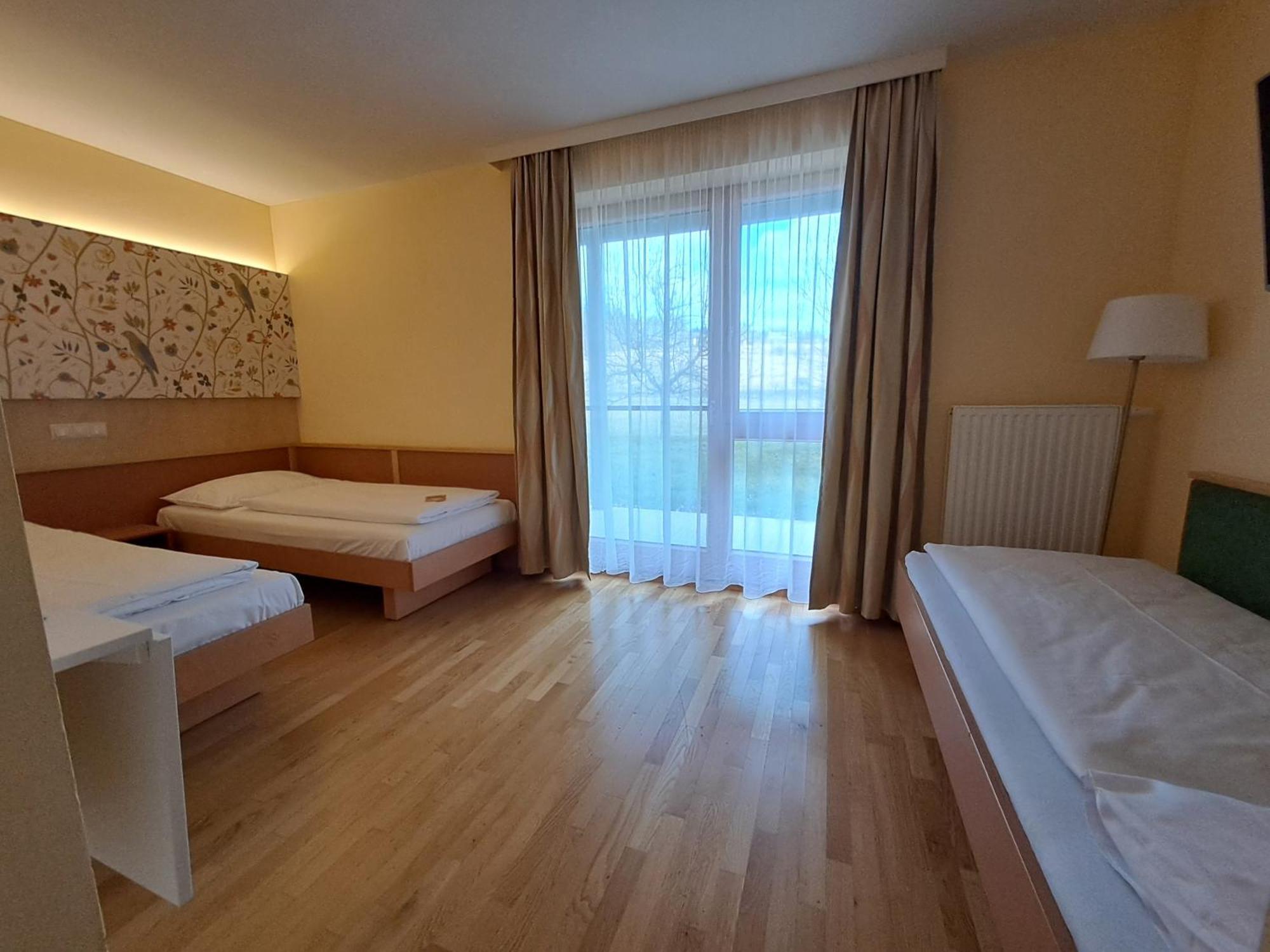Jufa Hotel Stubenbergsee Экстерьер фото